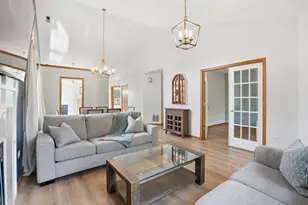 3255 N Daniels Ct, Arlington Heights, IL 60004 - Photo 18