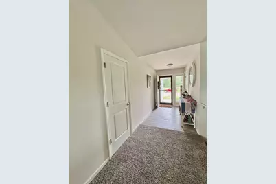 205 Sundance Trail, Capron, IL 61012 - Photo 4