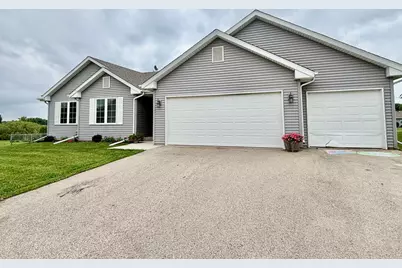 205 Sundance Trail, Capron, IL 61012 - Photo 2