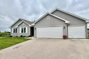 205 Sundance Trail, Capron, IL 61012 - Photo 2