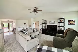 205 Sundance Trail, Capron, IL 61012 - Photo 6