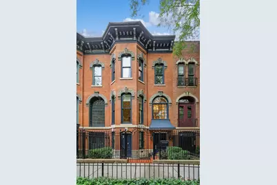 24 W Chestnut Street, Chicago, IL 60610 - Photo 1