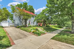 1104 W Green St, Champaign, IL 61821 - Photo 2