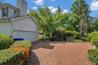 919 Roslyn Road, Glen Ellyn, IL 60137 - Photo 38