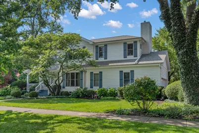 919 Roslyn Road, Glen Ellyn, IL 60137 - Photo 1