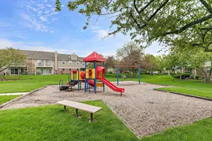 2838 Meadow Ln, Schaumburg, IL 60193 - Photo 22