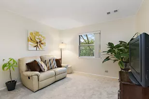 2838 Meadow Ln, Schaumburg, IL 60193 - Photo 14