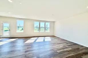 3200 Peyton Cir, Aurora, IL 60503 - Photo 2