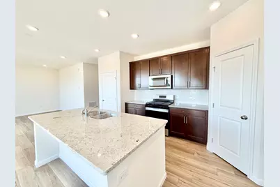 3200 Peyton Circle, Aurora, IL 60503 - Photo 8