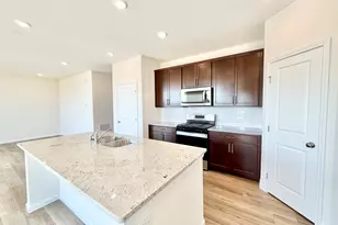 3200 Peyton Cir, Aurora, IL 60503 - Photo 8