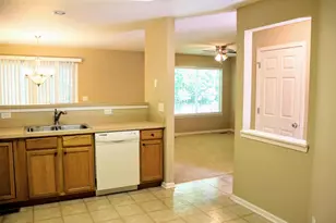 32427 N Mackinac Ln, Lakemoor, IL 60051 - Photo 2