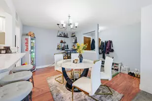 5840 W 104th St, Oak Lawn, IL 60453 - Photo 8