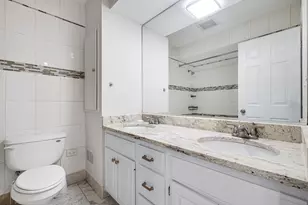1721 N Wilshire Dr, Arlington Heights, IL 60004 - Photo 6