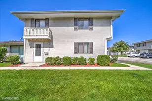 1309 Yarmouth Ct, Schaumburg, IL 60193 - Photo 2