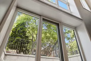 1417 N Bosworth Ave, Chicago, IL 60642 - Photo 2