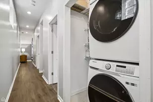 1417 N Bosworth Ave, Chicago, IL 60642 - Photo 30