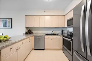 512 N McClurg Ct, Chicago, IL 60611 - Photo 16