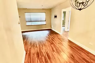 941 N Swift Rd, Addison, IL 60101 - Photo 4