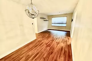 941 N Swift Rd, Addison, IL 60101 - Photo 2