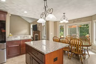 858 Freedlund Dr, Rockton, IL 61072 - Photo 18