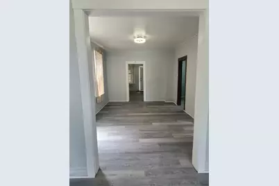10240 S Indiana Avenue, Chicago, IL 60628 - Photo 16