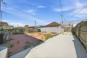 6939 S Komensky Ave, Chicago, IL 60629 - Photo 16