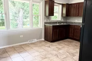 17060 Wausau Ave, South Holland, IL 60473 - Photo 8