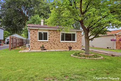 122 Hickory Street, Mundelein, IL 60060 - Photo 2