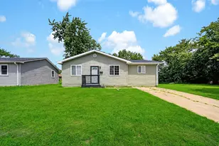 1520 Congress Ln, Ford Heights, IL 60411 - Photo 2