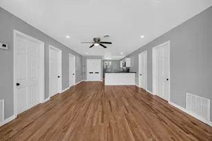 1520 Congress Ln, Ford Heights, IL 60411 - Photo 4
