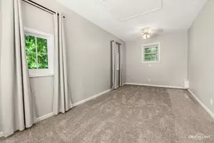 203 S Rosedale Ave, Aurora, IL 60506 - Photo 12
