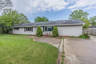 1275 Bloomingdale Rd, Glendale Heights, IL 60139 - Photo 2
