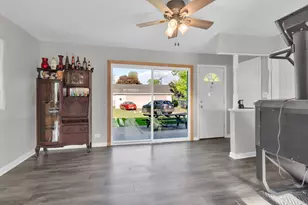 1275 Bloomingdale Rd, Glendale Heights, IL 60139 - Photo 10