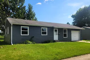 936 Avenue E, Rochelle, IL 61068 - Photo 1