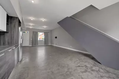 2639 N Hamlin Avenue, Chicago, IL 60647 - Photo 8
