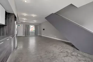 2639 N Hamlin Ave, Chicago, IL 60647 - Photo 8
