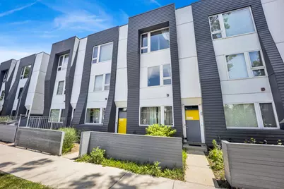 2639 N Hamlin Avenue, Chicago, IL 60647 - Photo 2
