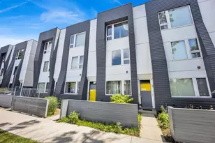 2639 N Hamlin Ave, Chicago, IL 60647 - Photo 2