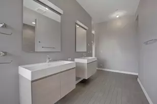 2639 N Hamlin Ave, Chicago, IL 60647 - Photo 18