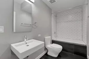 2639 N Hamlin Ave, Chicago, IL 60647 - Photo 24