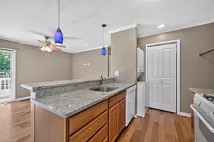 1370 Woodcutter Ln, Wheaton, IL 60189 - Photo 12