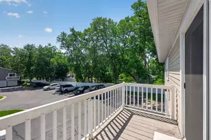 1370 Woodcutter Ln, Wheaton, IL 60189 - Photo 10