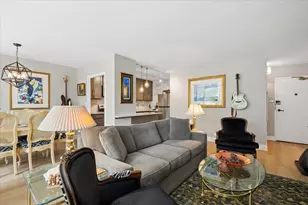 3900 N Lake Shore Dr, Chicago, IL 60613 - Photo 8