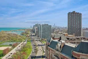 3900 N Lake Shore Dr, Chicago, IL 60613 - Photo 12