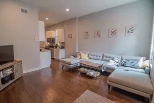 859 N Marshfield Ave, Chicago, IL 60622 - Photo 2