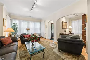 5725 N Sacramento Ave, Chicago, IL 60659 - Photo 4