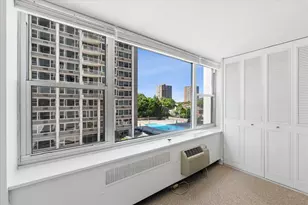 4250 N Marine Dr, Chicago, IL 60613 - Photo 14