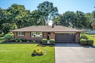 47 Pasadena Dr, Oswego, IL 60543 - Photo 1
