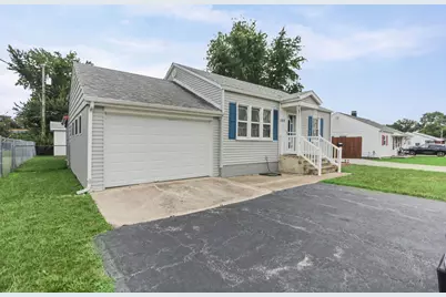 1215 S Lincoln Boulevard, Centralia, IL 62801 - Photo 2