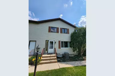 765 Washington Street, Woodstock, IL 60098 - Photo 1